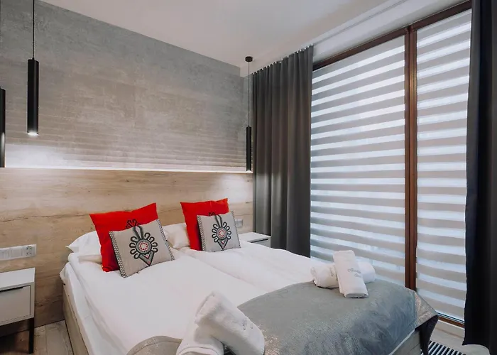 Górski Przystanek Satoła 2